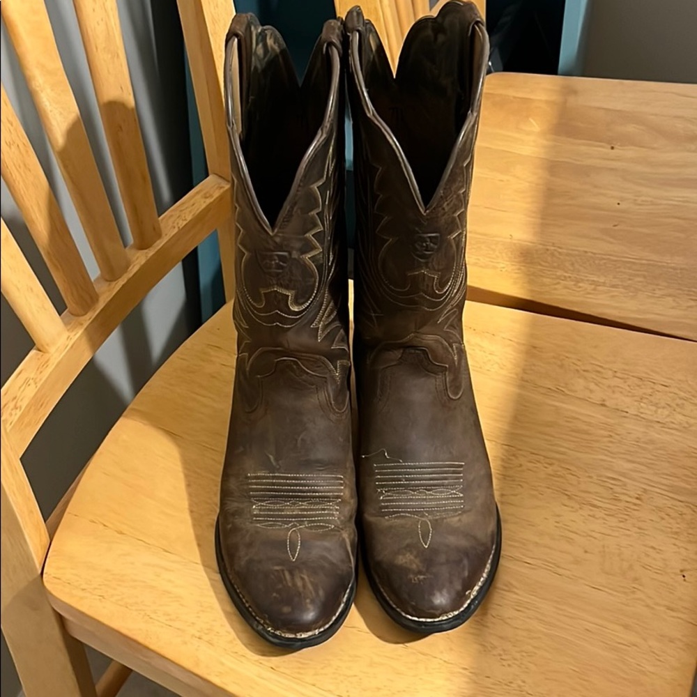 Women’s Ariat boots